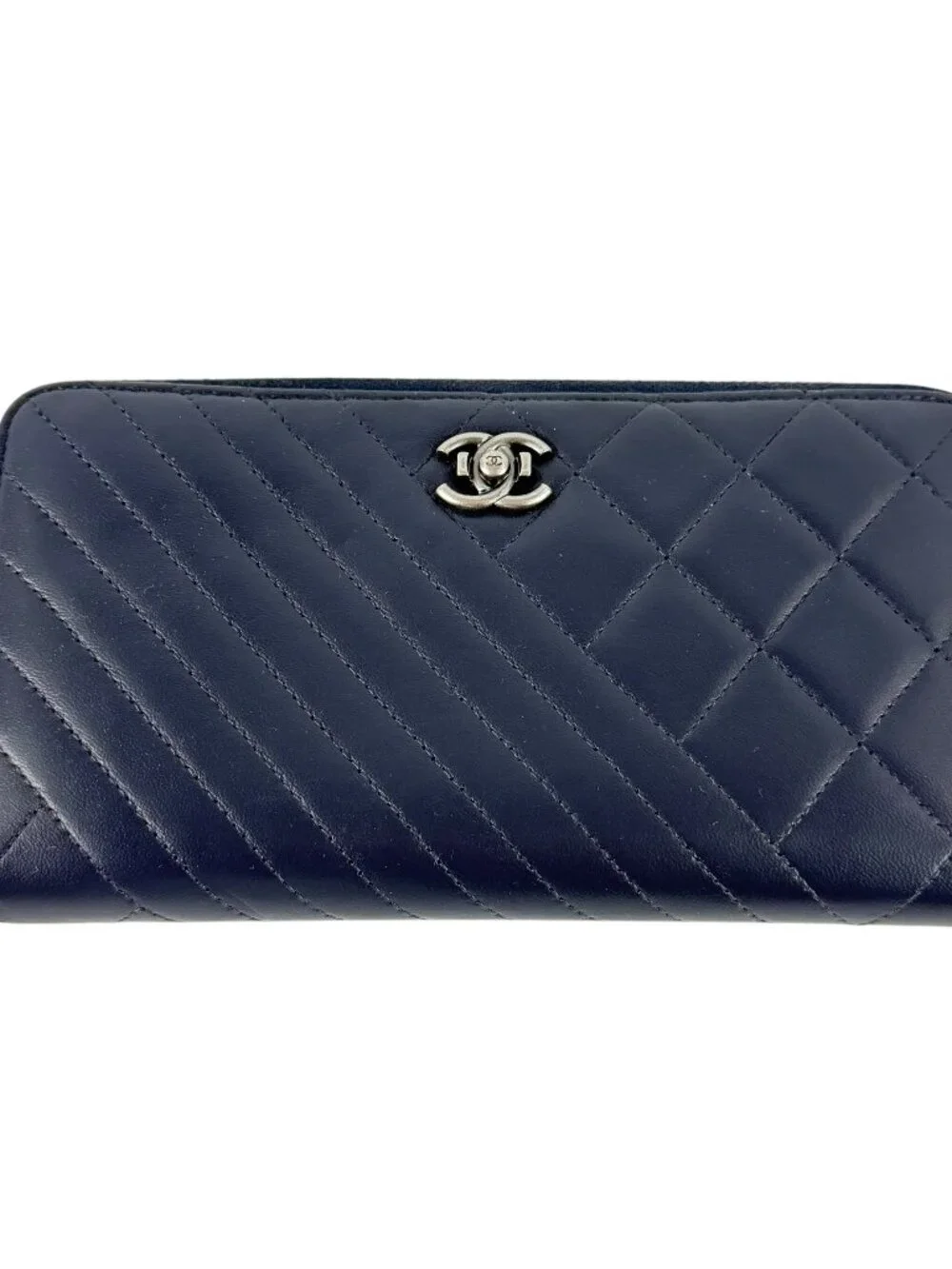 CHANEL Authentic Chevron and Diamond Quilted Navy Blue Leather Zippy Wallet